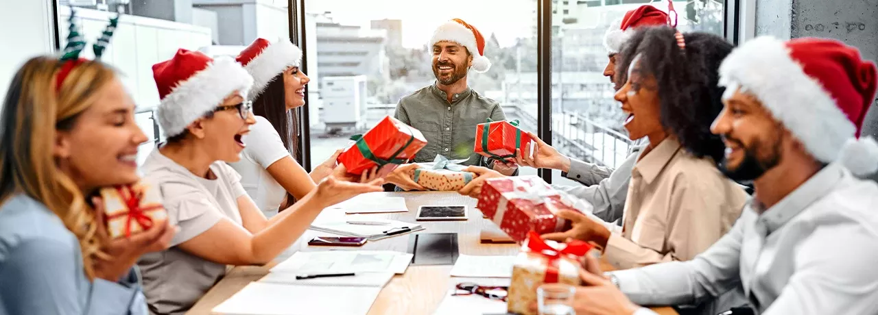 Pluxee Geschenk Benefits sind die perfekten Last Minute Geschenke für Mitarbeiter 