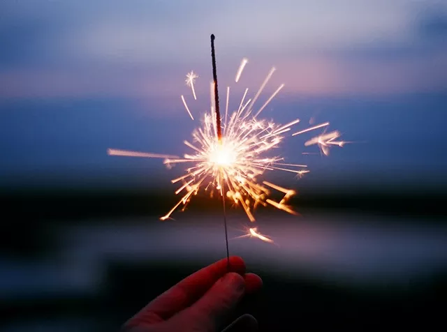 Mit den steuerfreien Geschenk Zuschüssen von Pluxee sparen Unternehmen bares Geld