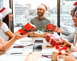 Pluxee Geschenk Benefits sind die perfekten Last Minute Geschenke für Mitarbeiter