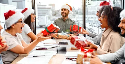 Pluxee Geschenk Benefits sind die perfekten Last Minute Geschenke für Mitarbeiter