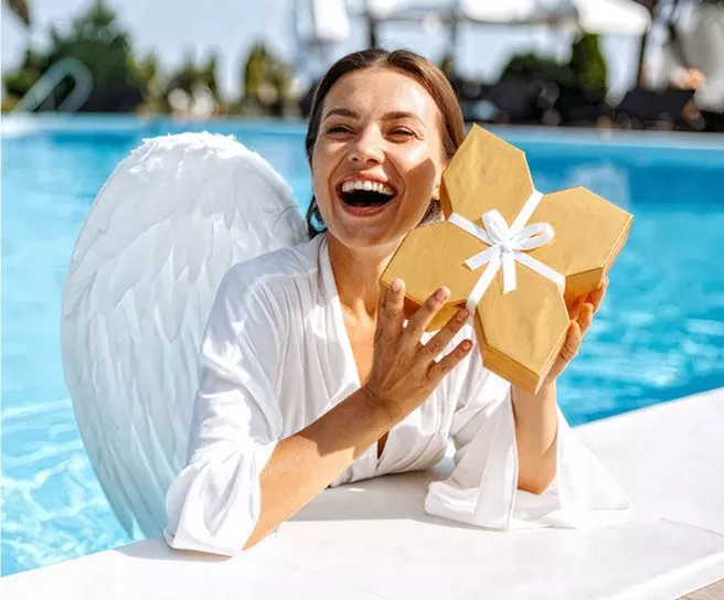 xMas Summer Pluxee Christkind Abbildung 